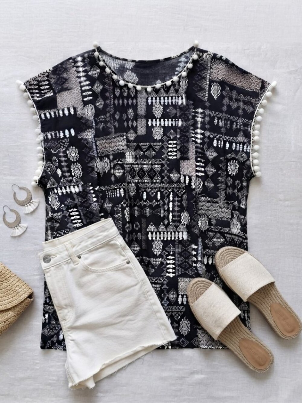 Investments Boho Chic Black White Pom Pom Short Sleeve Tunic 2X